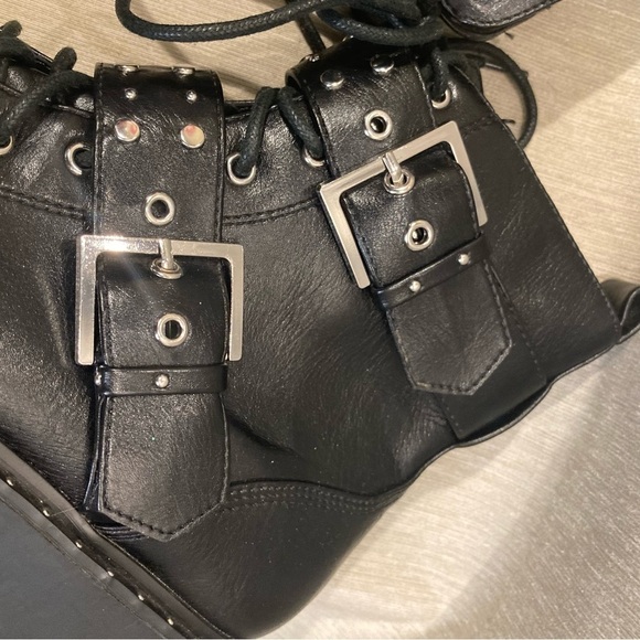 NASTY GAL Sz 38 Moto Style Studded Buckles Zipper Closure Ankle Vegan Boots NEW - Picture 5 of 9
